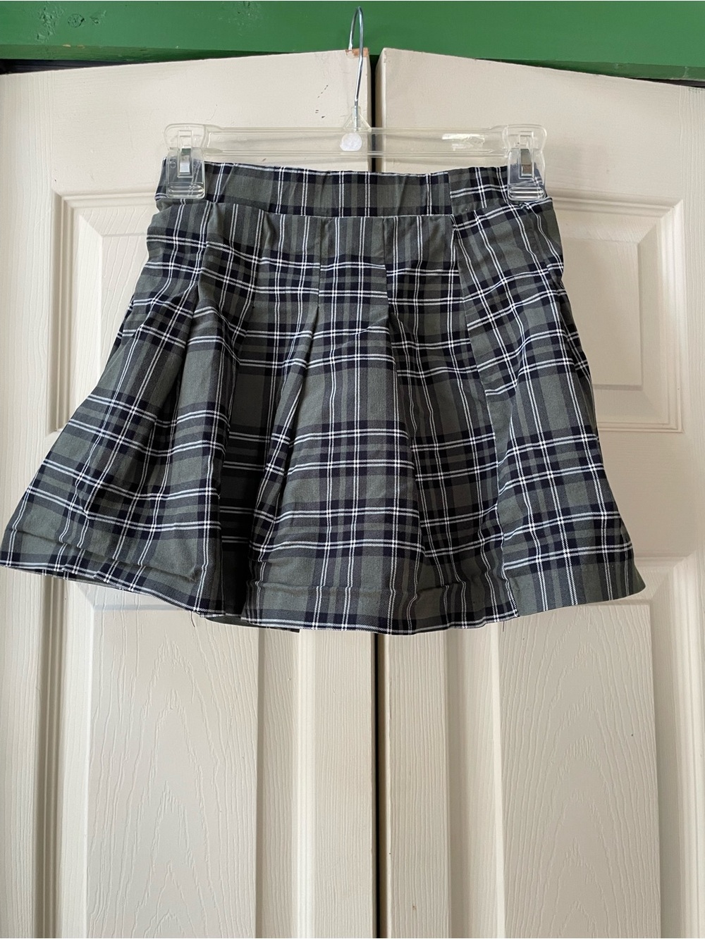 Gray Green Plaid Pleated Skirt - Classic Schoolgirl Style